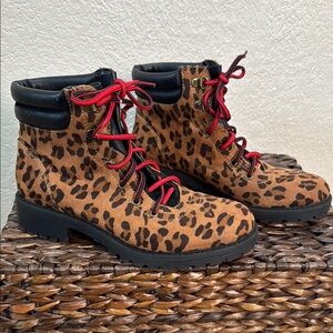 Maurices Women Tan Black Leopard Print Lace-Up Ankle Hiking Boots Size 7.5‎